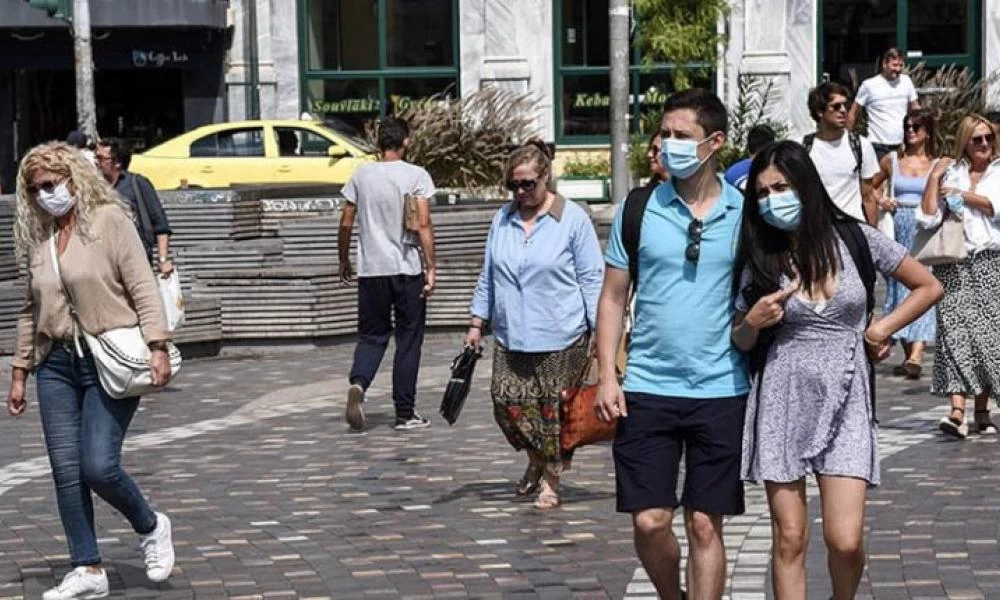 Την Πέμπτη λέμε ''αντίο'' στις μάσκες στους εξωτερικούς χώρους